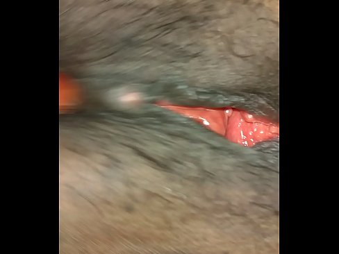 ❤️ Spreizt meine fette Muschi und lässt sie spritzen ️ Super sex bei uns