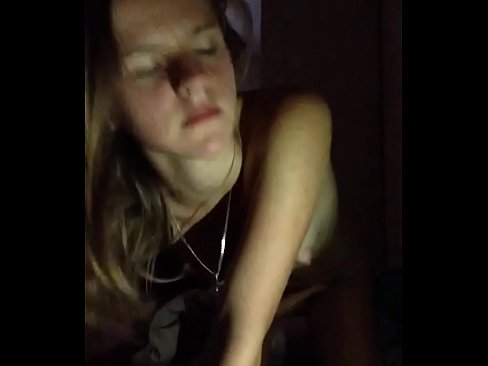 ❤️ Ein Mädchen masturbiert und wichst ️ Super sex bei uns