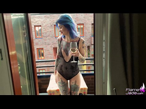 ❤️ Großartiges Mädchen lutscht mit einem Schluck und fickt leidenschaftlich unter freiem Himmel ️ Super sex bei uns